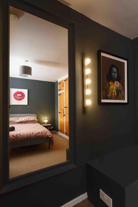 Chester/Handbridge Sleeps 9 + Netflix Hough Green Extérieur photo